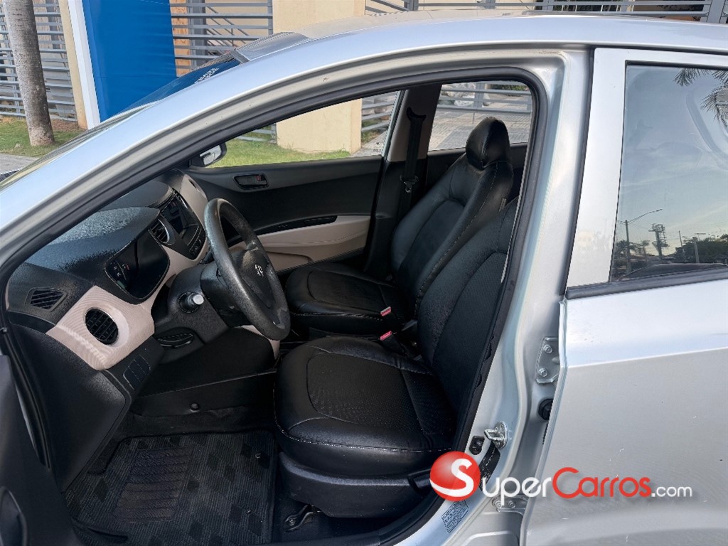 2015 Hyundai Grand I 10 — foto 4 / 10
