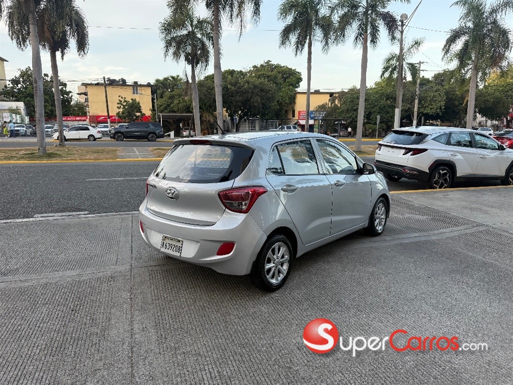 2015 Hyundai Grand I 10 — foto 8 / 10