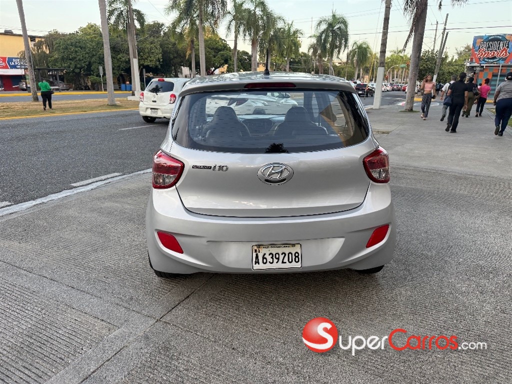 2015 Hyundai Grand I 10 — foto 9 / 10