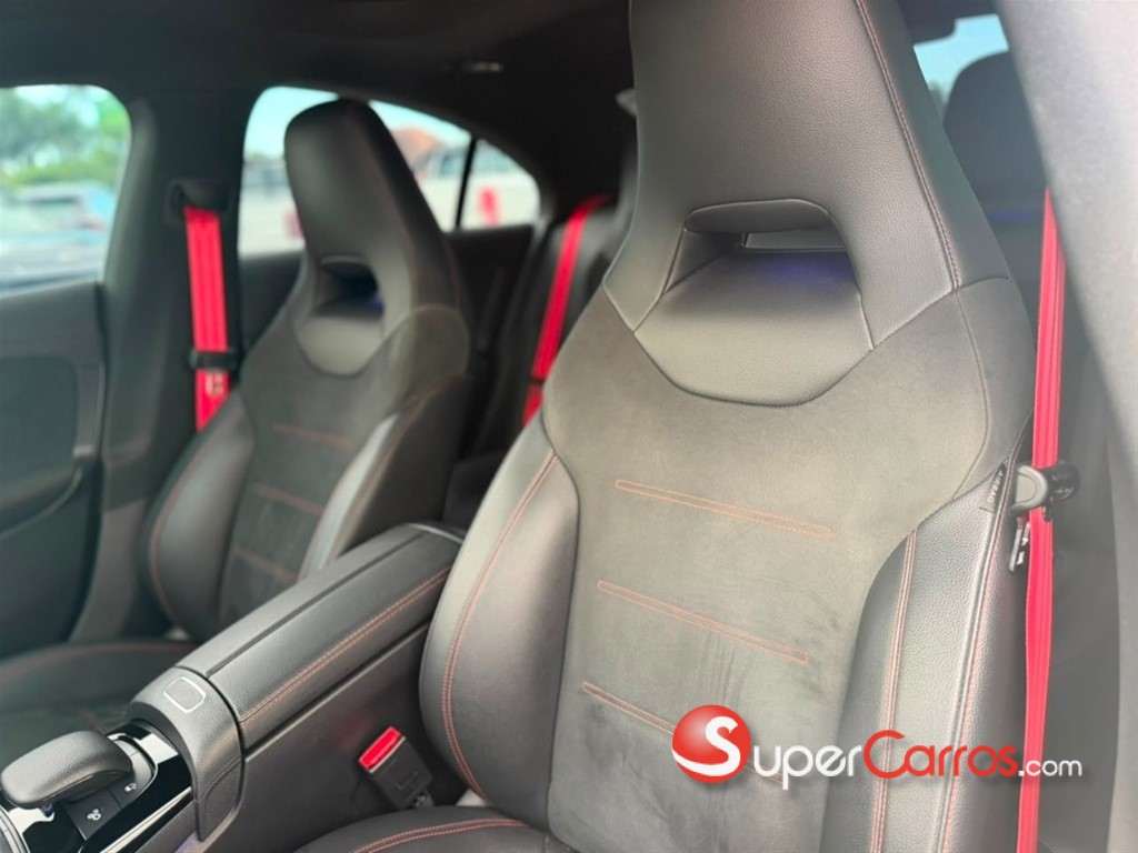 2021 Mercedes-Benz Clase CLA 45 AMG — foto 2 / 12