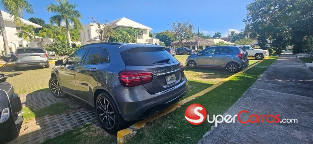 2019 Mercedes-Benz Clase GLA — foto 3 / 12