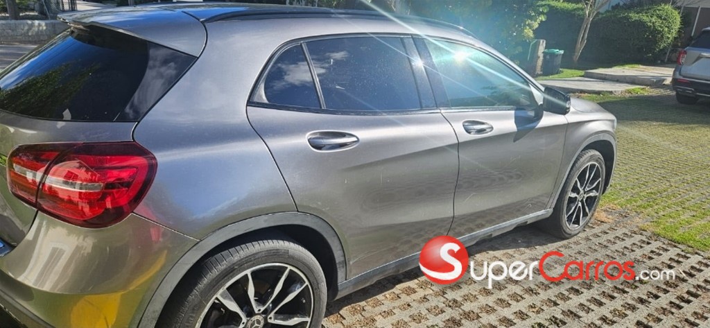 2019 Mercedes-Benz Clase GLA — foto 4 / 12