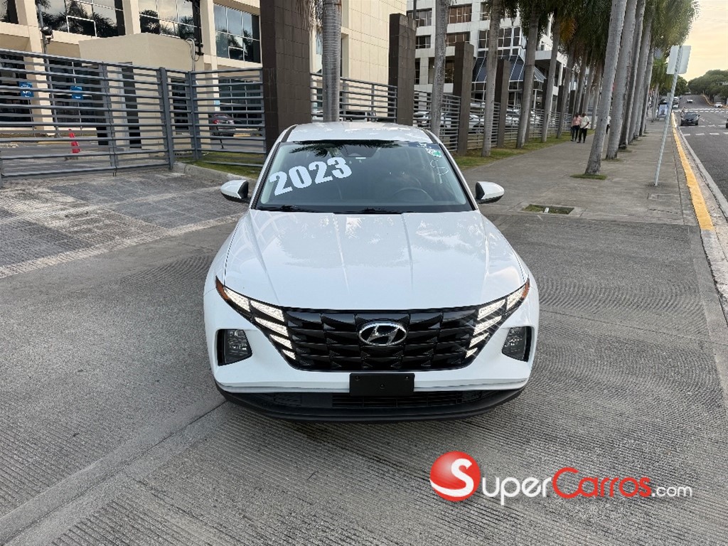 2023 Hyundai Tucson SEL Plus — foto 2 / 8