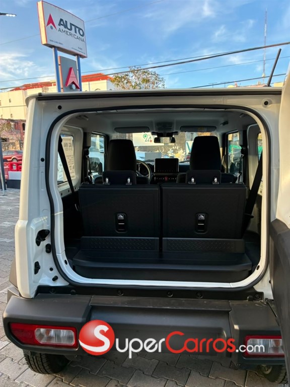 2027 Suzuki Jimny GLX — foto 6 / 11