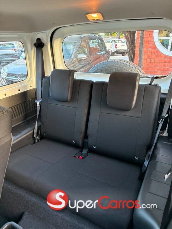 2027 Suzuki Jimny GLX — foto 7 / 11