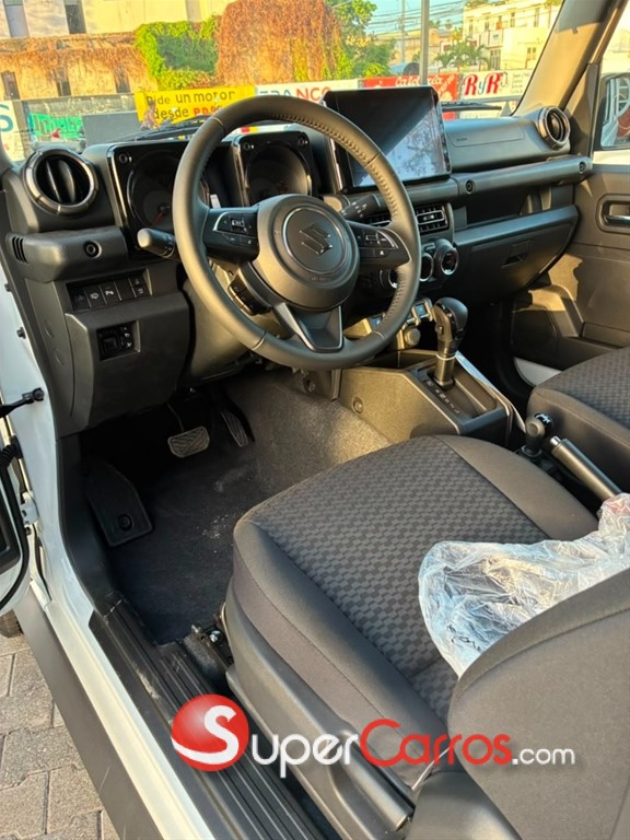 2027 Suzuki Jimny GLX — foto 10 / 11