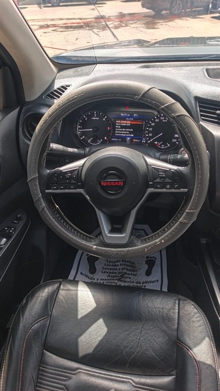 2022 Nissan Frontier Pro-4X — foto 2 / 10