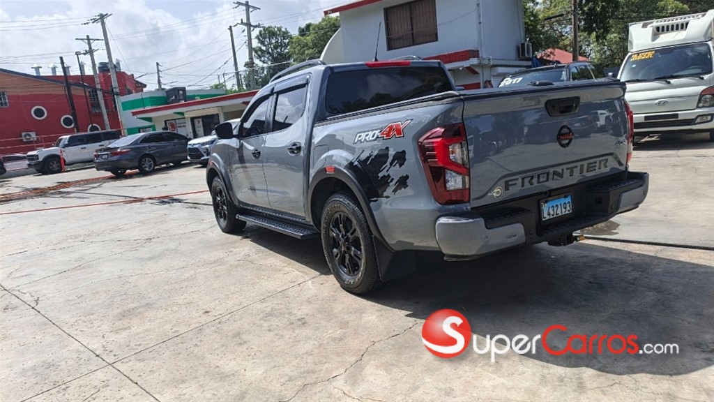 2022 Nissan Frontier Pro-4X — foto 7 / 10