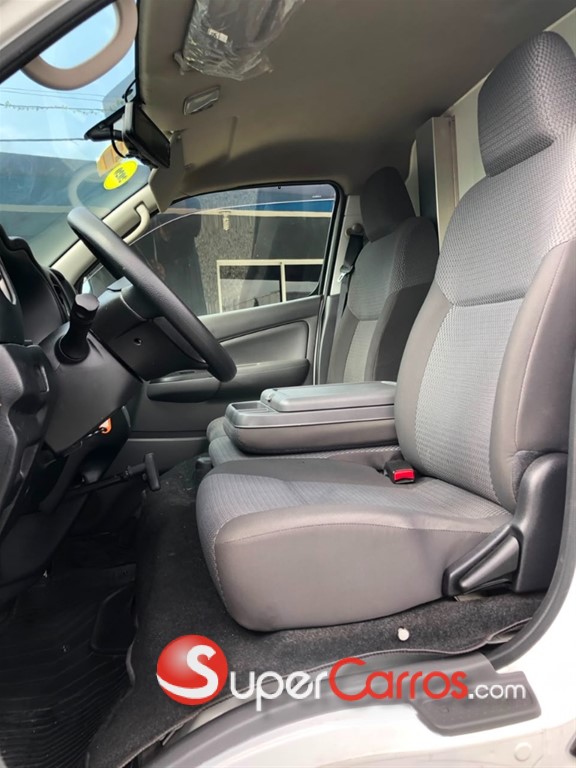 2020 Nissan NV 350 — foto 9 / 11