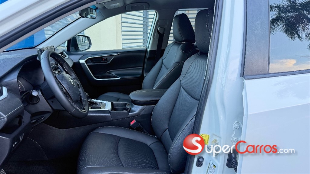2021 Toyota RAV4 LE — foto 4 / 8
