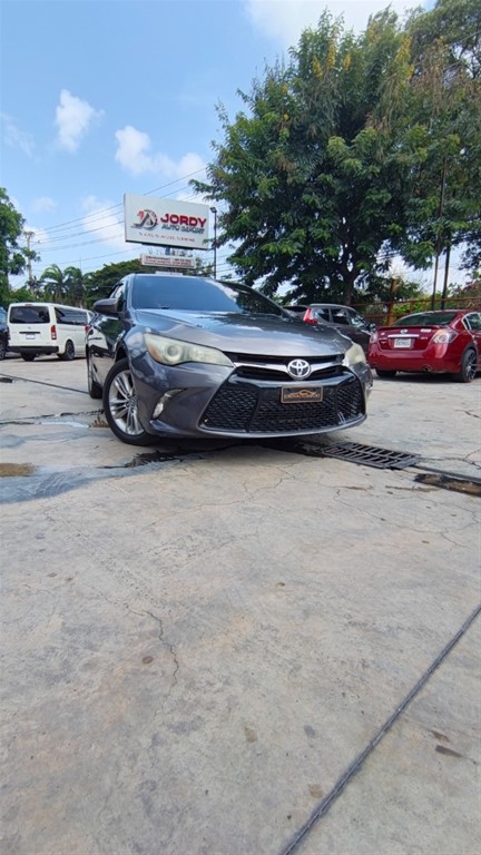 2015 Toyota Camry SE