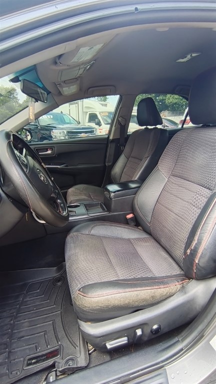 2015 Toyota Camry SE — foto 3 / 11
