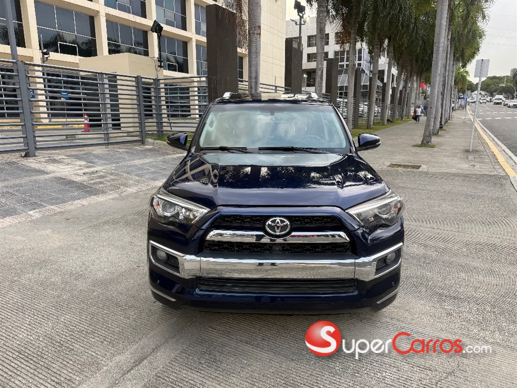 2017 Toyota 4 Runner Limited — foto 2 / 9