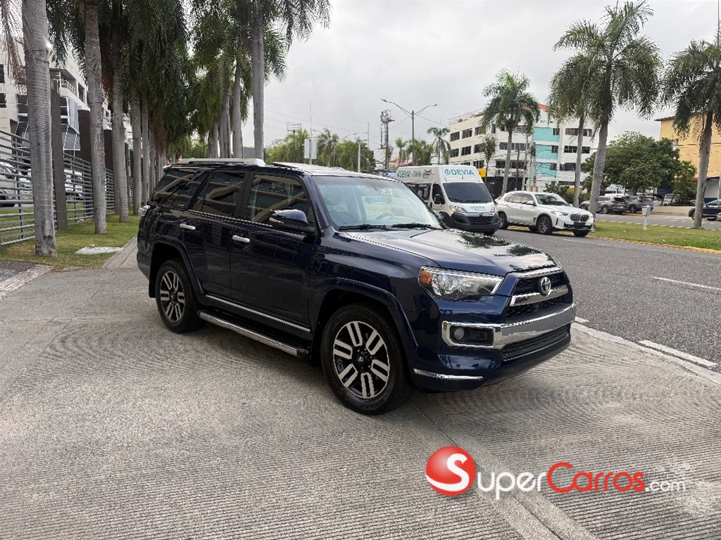 2017 Toyota 4 Runner Limited — foto 3 / 9