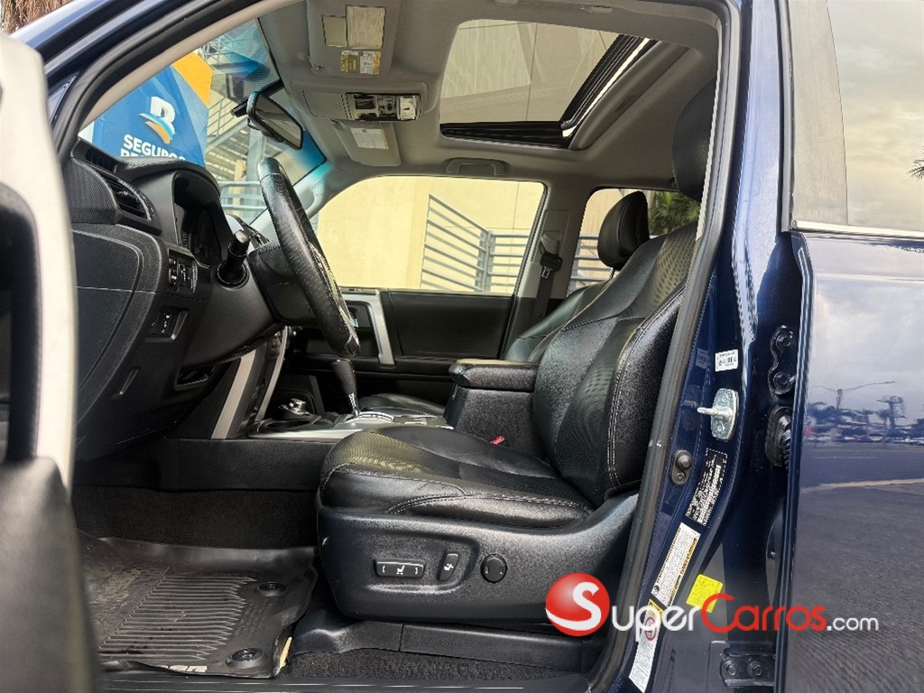2017 Toyota 4 Runner Limited — foto 4 / 9