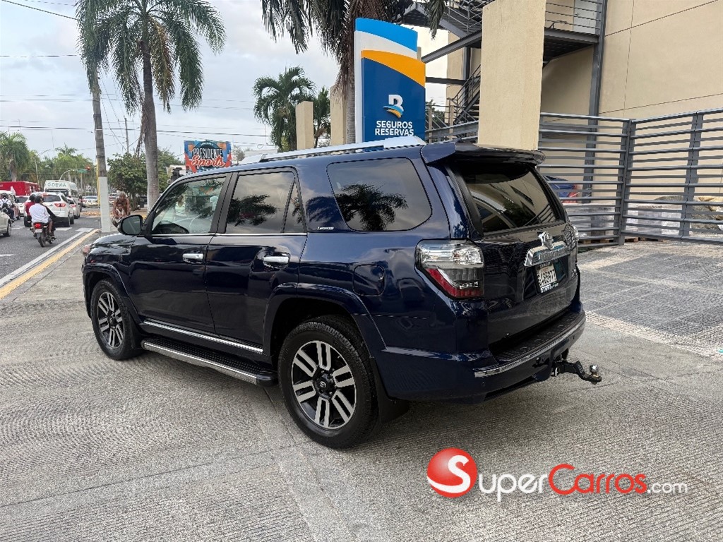 2017 Toyota 4 Runner Limited — foto 9 / 9