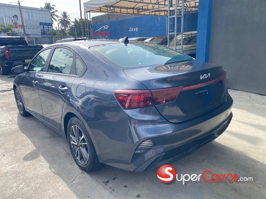 2024 Kia Forte LXS — foto 3 / 11