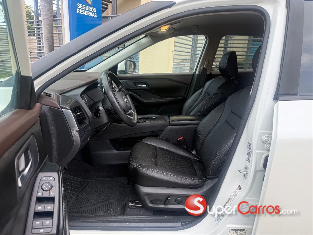 2023 Nissan Rogue SV FULL — foto 4 / 10