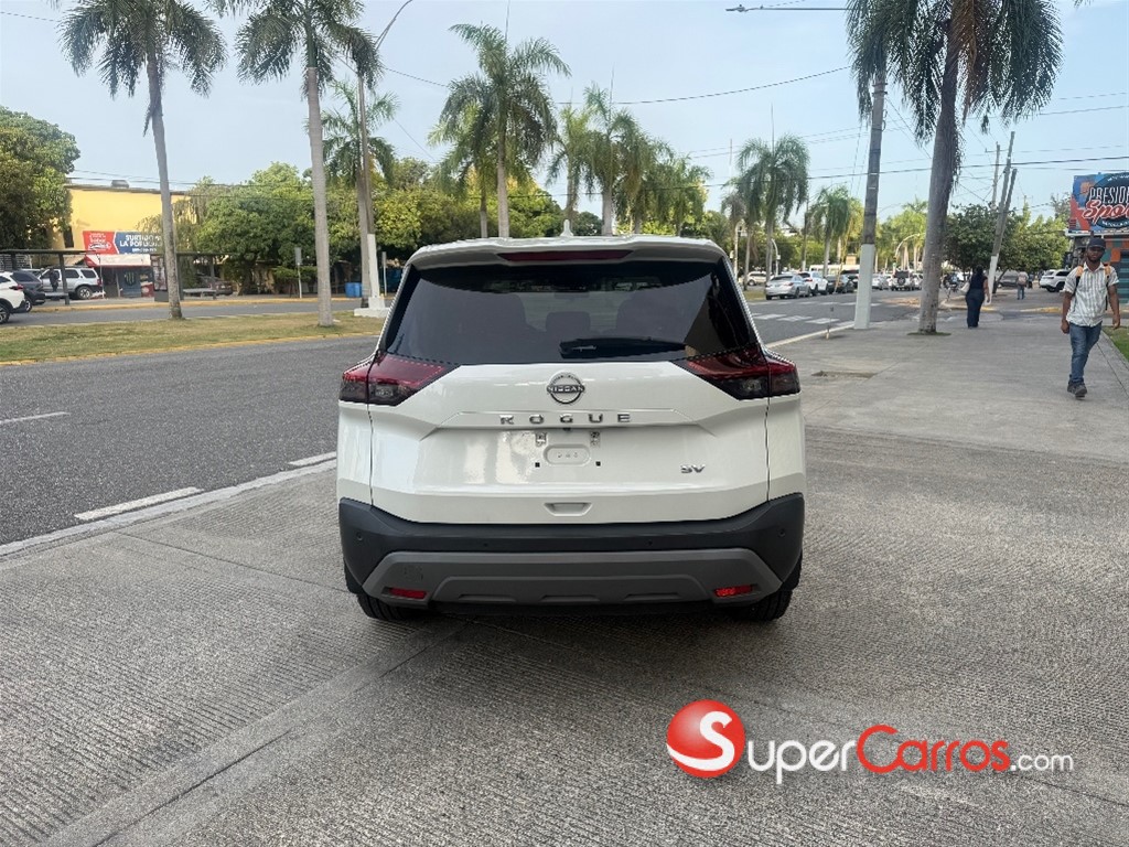 2023 Nissan Rogue SV FULL — foto 9 / 10