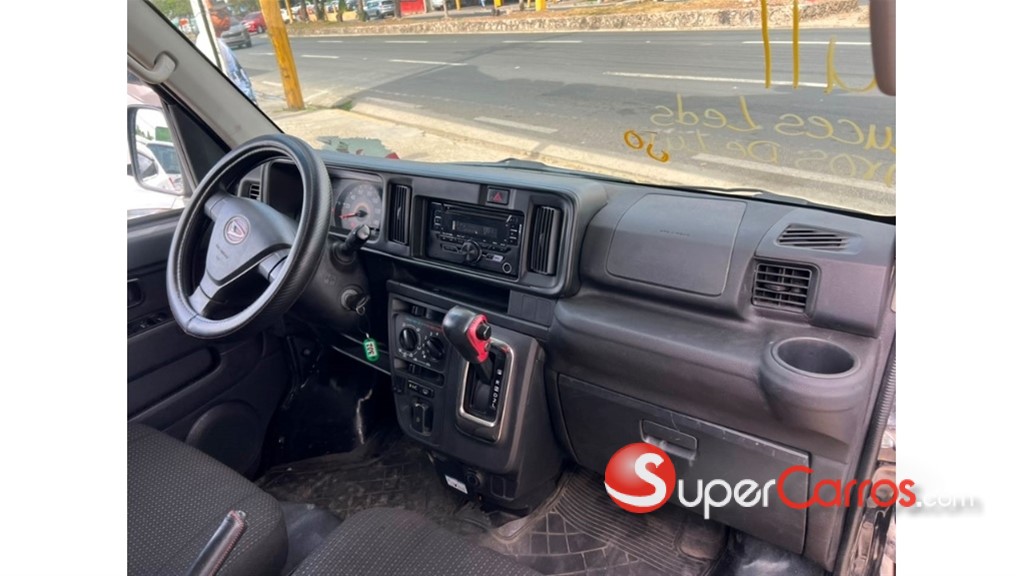 2020 Daihatsu Hijet — foto 6 / 9