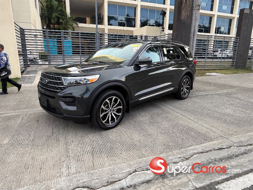 2021 Ford Explorer XLT 4WD