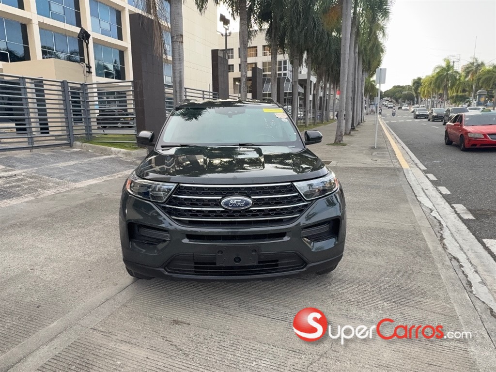 2021 Ford Explorer XLT 4WD — foto 2 / 10