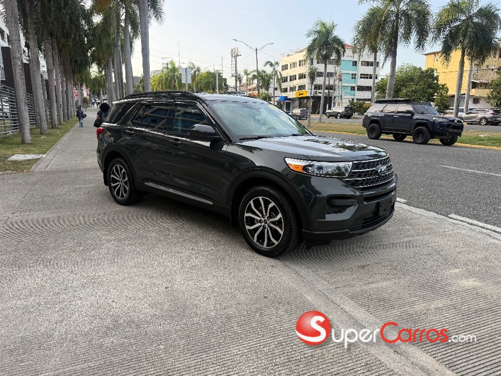 2021 Ford Explorer XLT 4WD — foto 3 / 10