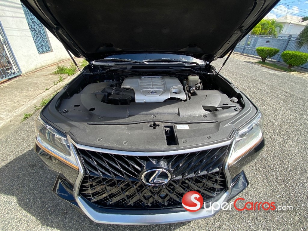 2016 Lexus LX 570 — foto 8 / 12