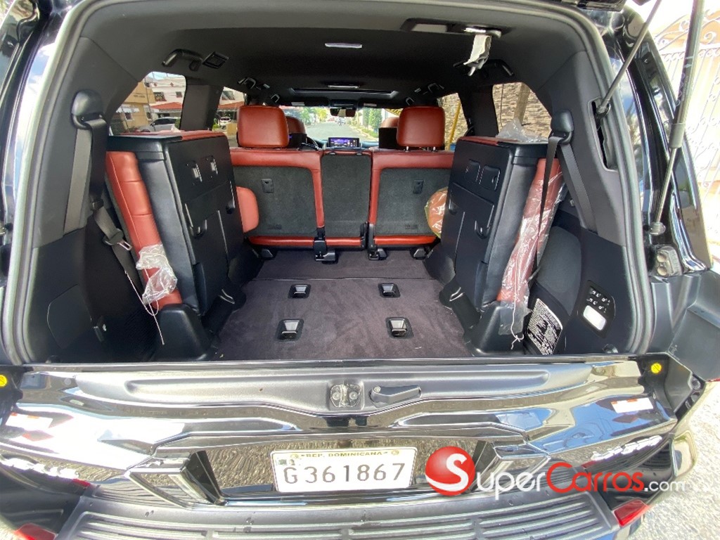 2016 Lexus LX 570 — foto 9 / 12