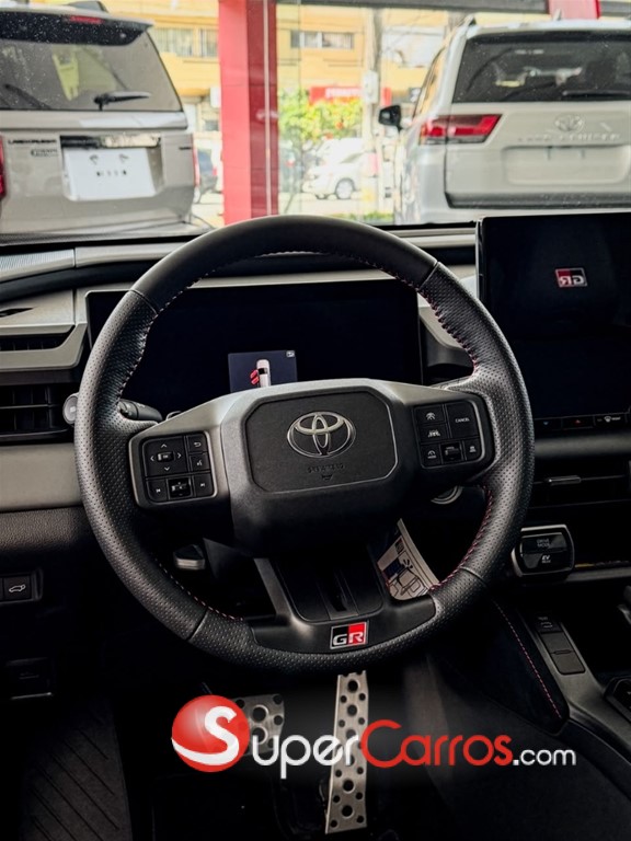 2027 Toyota RAV4 GR Sport — foto 5 / 8