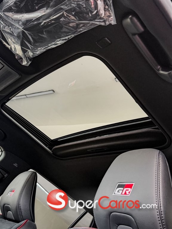 2027 Toyota RAV4 GR Sport — foto 7 / 8