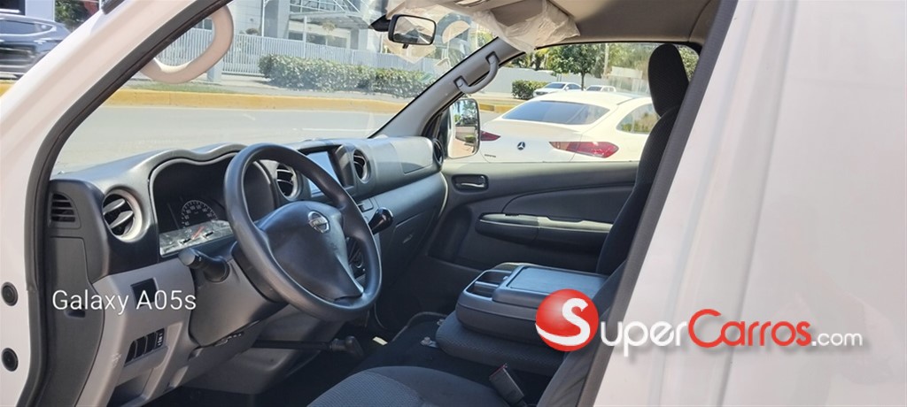 2017 Nissan Urvan — foto 3 / 5