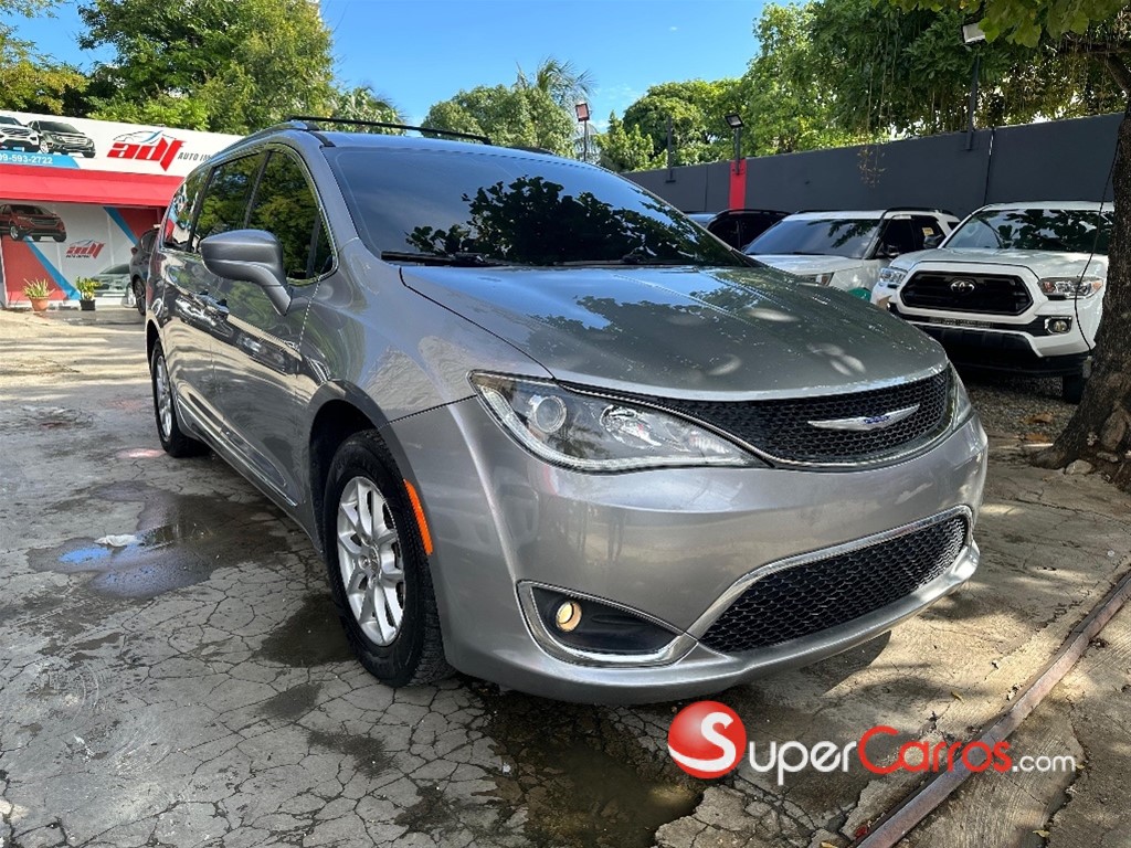 2020 Chrysler Pacifica Limited — foto 3 / 10