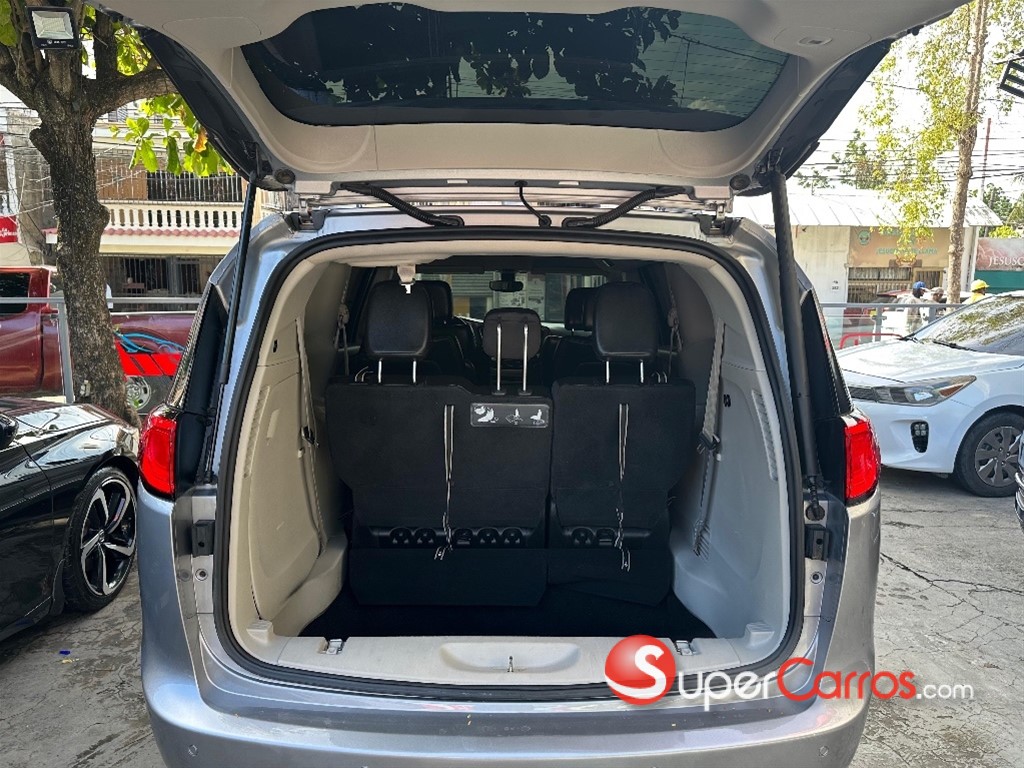 2020 Chrysler Pacifica Limited — foto 7 / 10