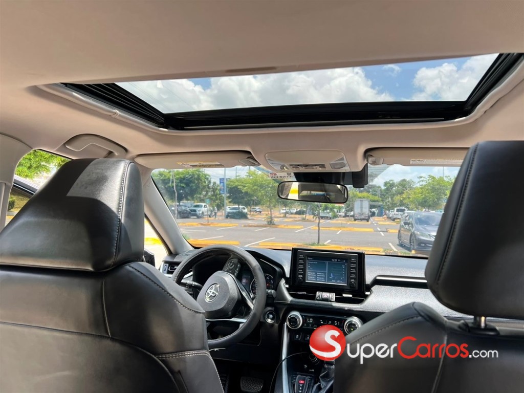 2019 Toyota RAV4 XLE Premium — foto 6 / 11