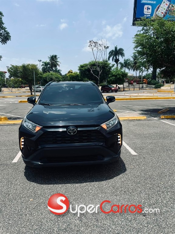 2019 Toyota RAV4 XLE Premium — foto 8 / 11