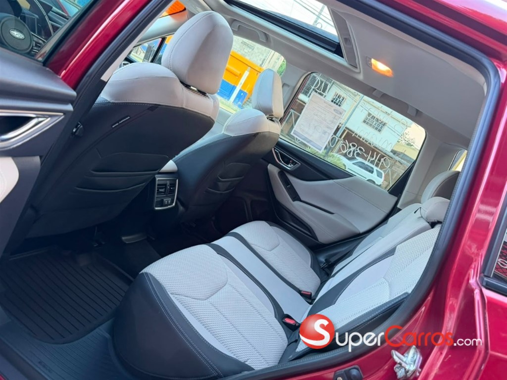 2020 Subaru Forester Premium — foto 8 / 12