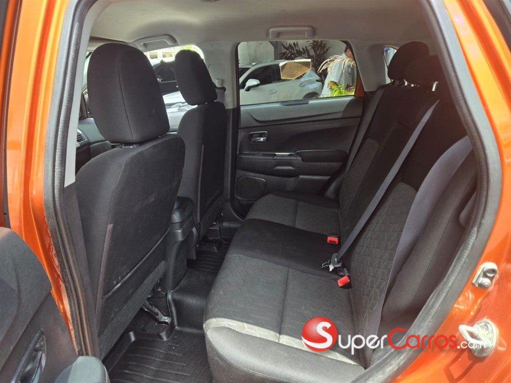 2020 Mitsubishi Motors Outlander Sport — foto 9 / 11