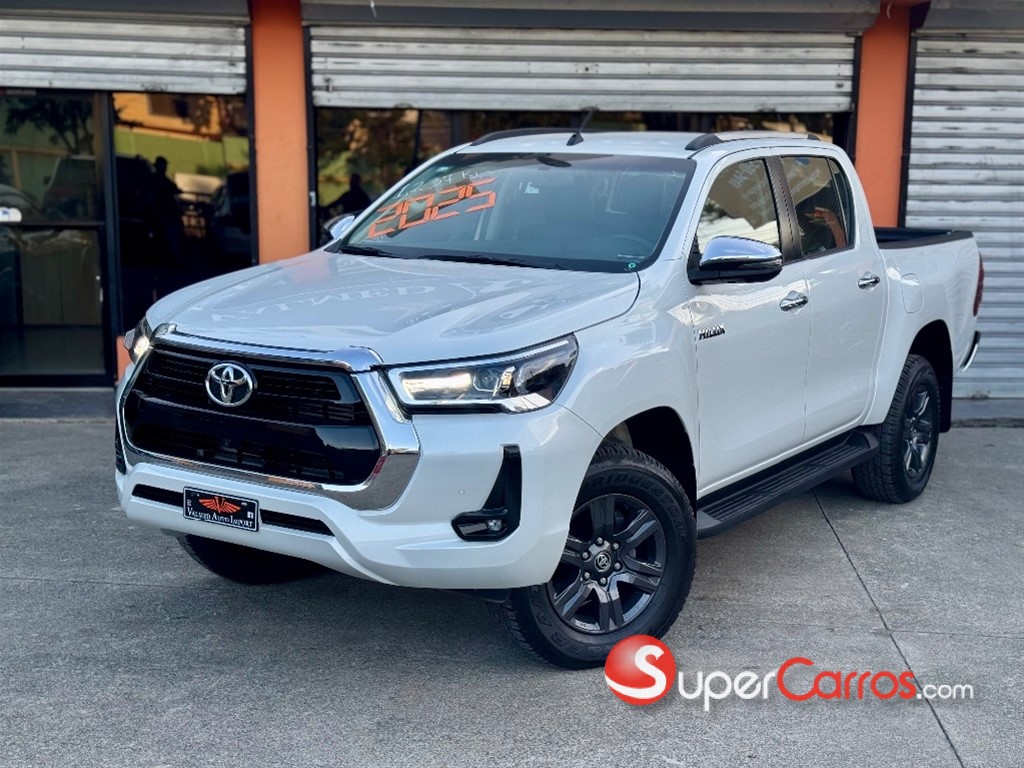 2025 Toyota Hilux SRV — foto 2 / 12