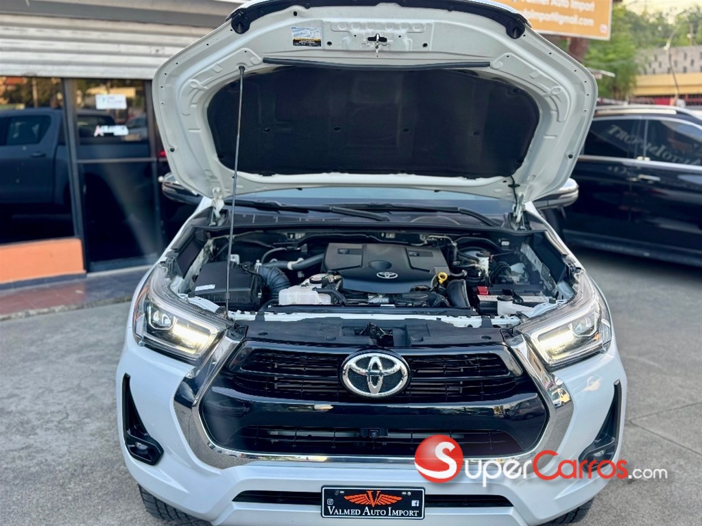 2025 Toyota Hilux SRV — foto 5 / 12