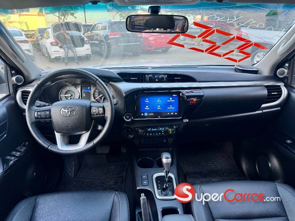 2025 Toyota Hilux SRV — foto 11 / 12