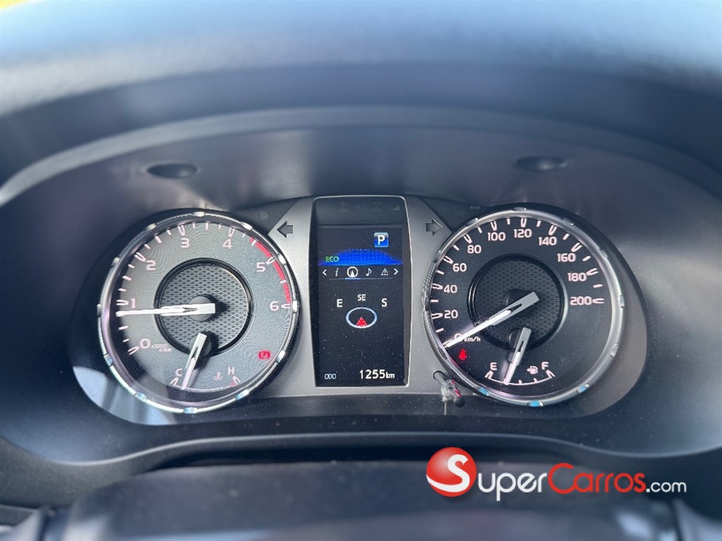 2025 Toyota Hilux SRV — foto 12 / 12