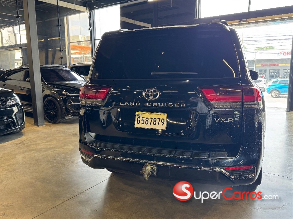 2022 Toyota Land Cruiser 300 VX-R — foto 6 / 12