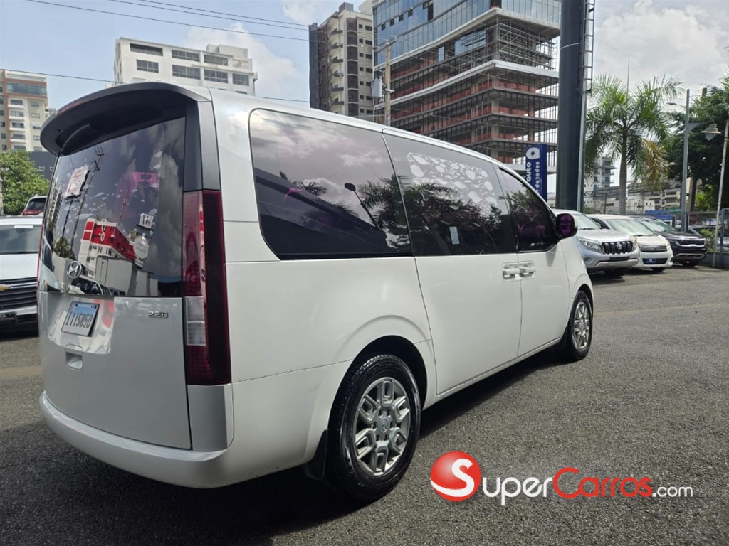 2024 Hyundai Staria — foto 7 / 12