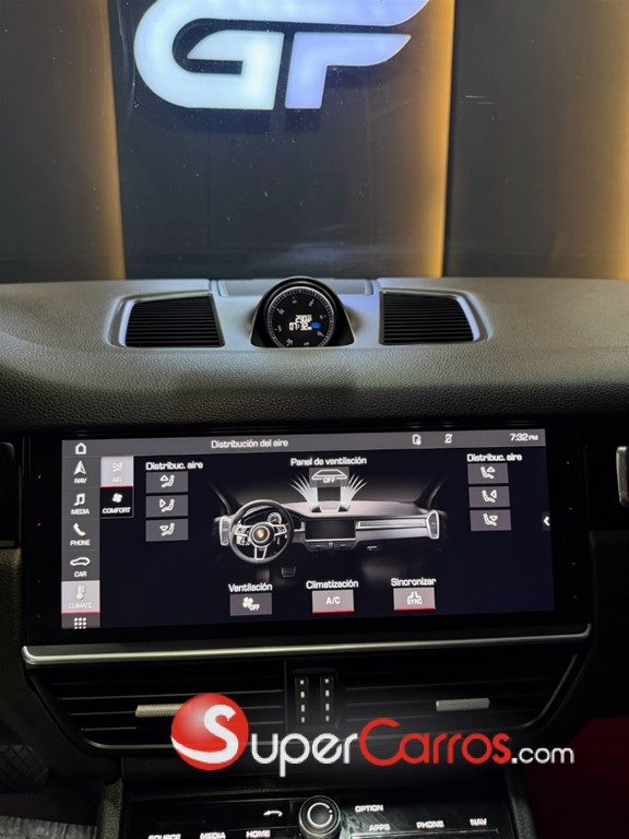 2019 Porsche Cayenne — foto 2 / 12