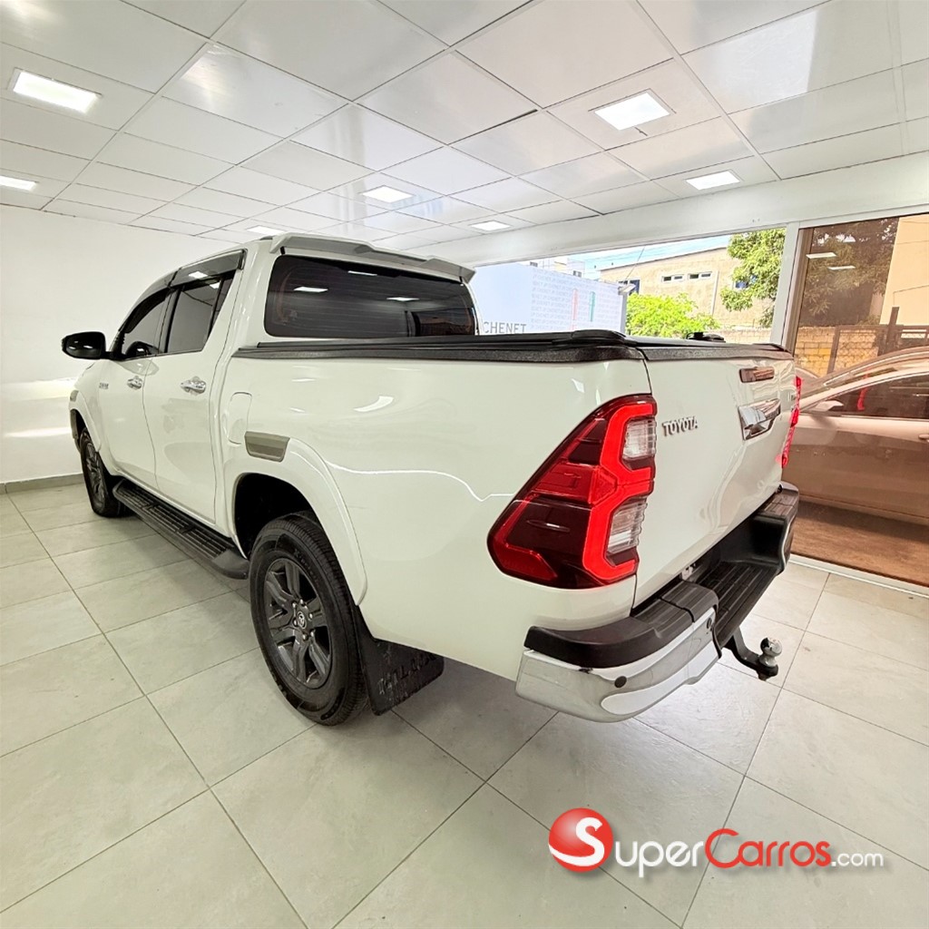 2022 Toyota Hilux — foto 2 / 9