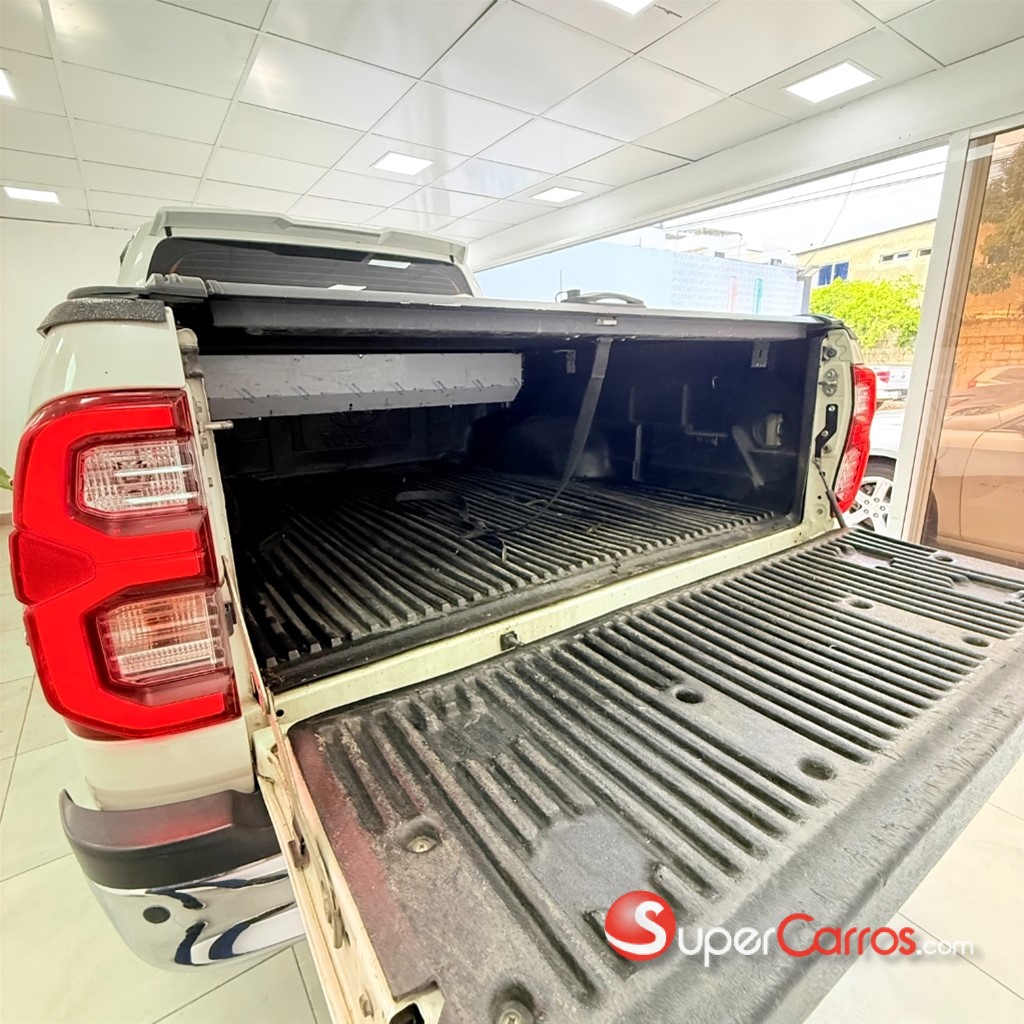 2022 Toyota Hilux — foto 5 / 9