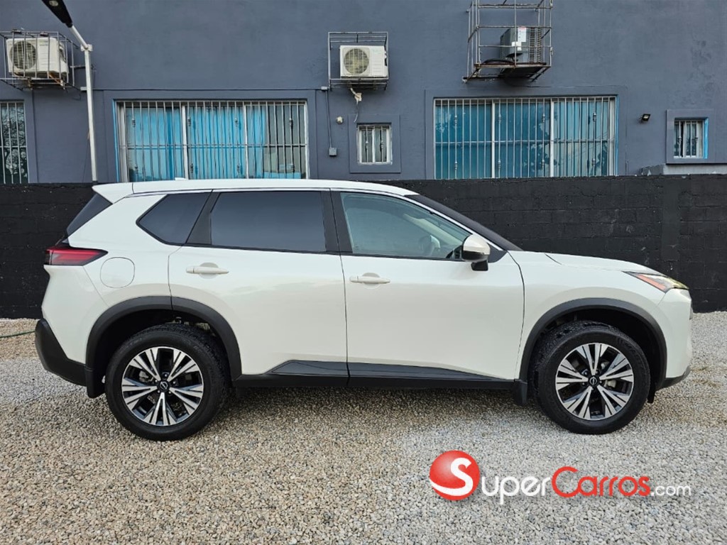 2023 Nissan Rogue SV — foto 2 / 8