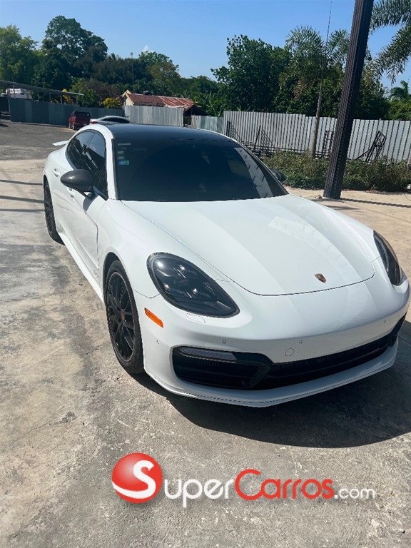 2020 Porsche Panamera GTS — foto 2 / 7