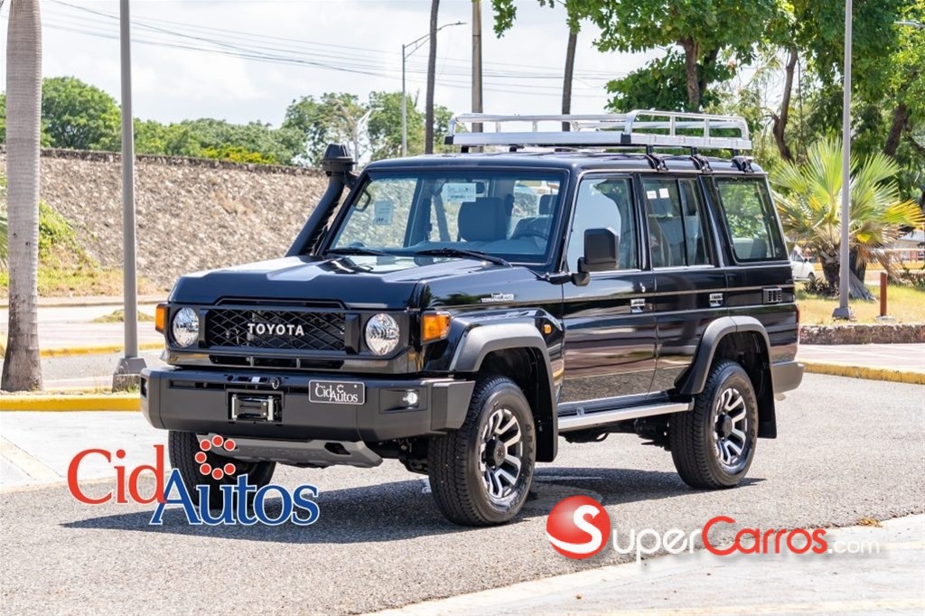 2027 Toyota Land Cruiser Serie 70 — foto 2 / 12